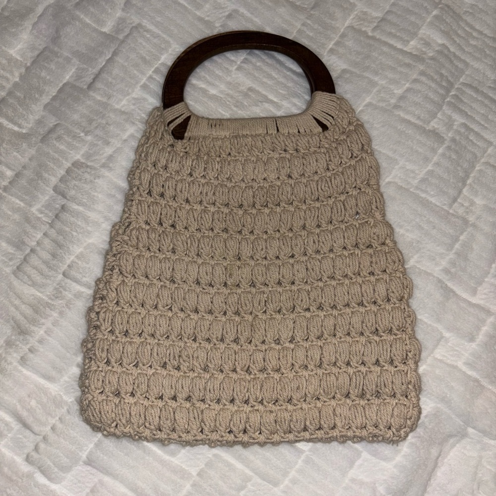 Universal Thread Elegant Cream Knit Women's Bag with Wooden Handle